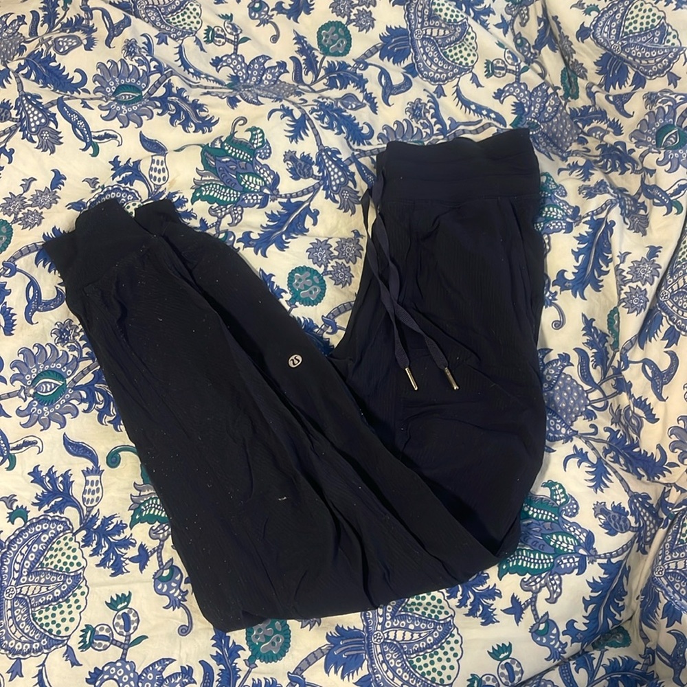 lululemon dance studio joggers